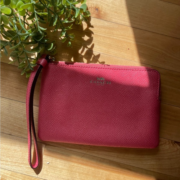 Red Pebble Leather Coach Wallet - Picture 9 of 10